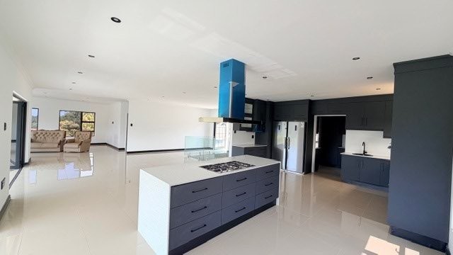 5 Bedroom Property for Sale in Shelly Beach KwaZulu-Natal