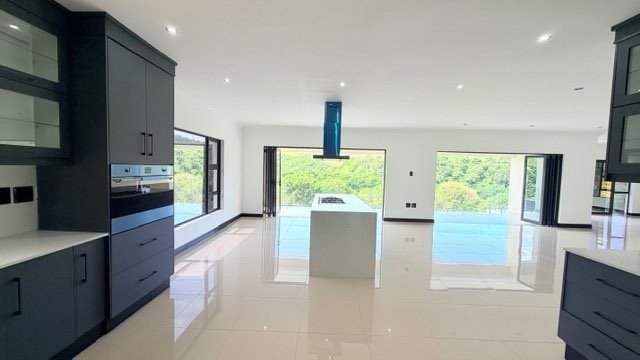 5 Bedroom Property for Sale in Shelly Beach KwaZulu-Natal