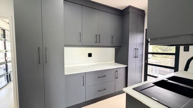 5 Bedroom Property for Sale in Shelly Beach KwaZulu-Natal