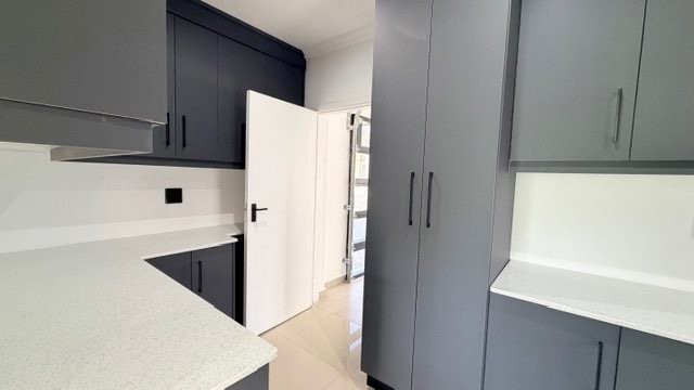 5 Bedroom Property for Sale in Shelly Beach KwaZulu-Natal