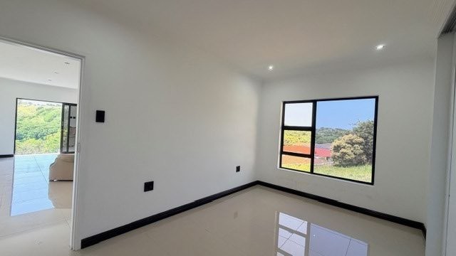 5 Bedroom Property for Sale in Shelly Beach KwaZulu-Natal