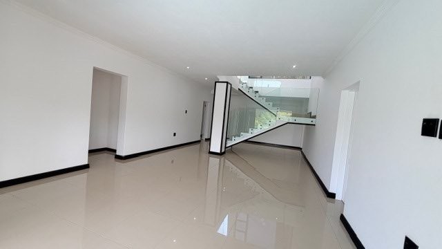 5 Bedroom Property for Sale in Shelly Beach KwaZulu-Natal