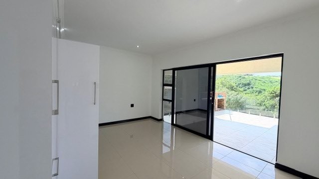 5 Bedroom Property for Sale in Shelly Beach KwaZulu-Natal