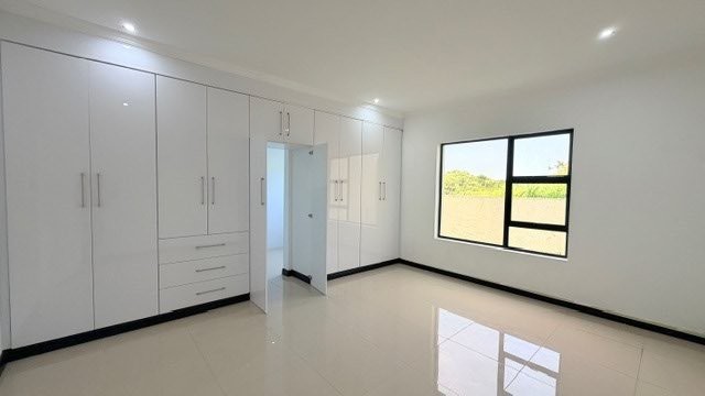 5 Bedroom Property for Sale in Shelly Beach KwaZulu-Natal