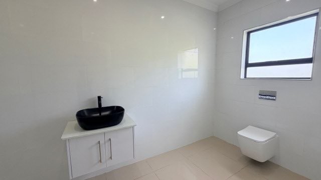 5 Bedroom Property for Sale in Shelly Beach KwaZulu-Natal