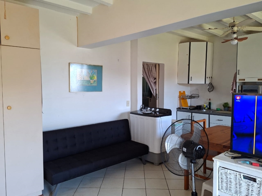 2 Bedroom Property for Sale in Hibberdene KwaZulu-Natal