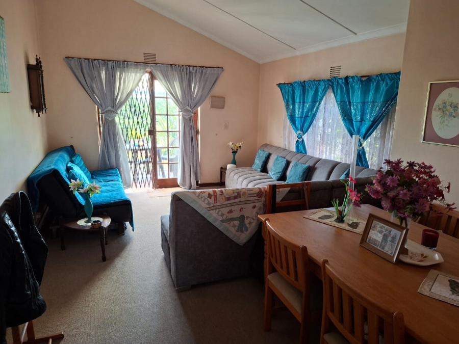 2 Bedroom Property for Sale in Hibberdene KwaZulu-Natal