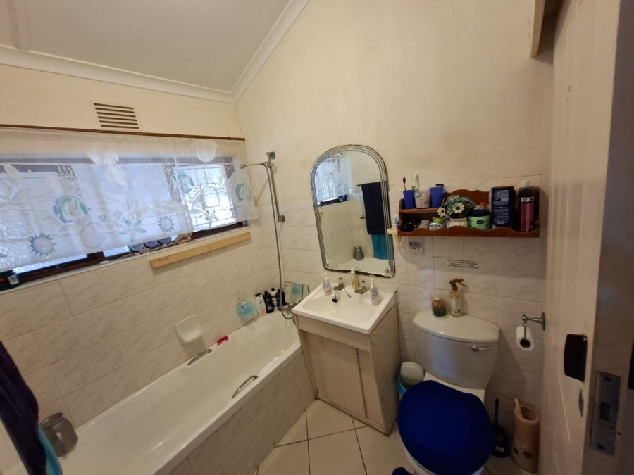 2 Bedroom Property for Sale in Hibberdene KwaZulu-Natal