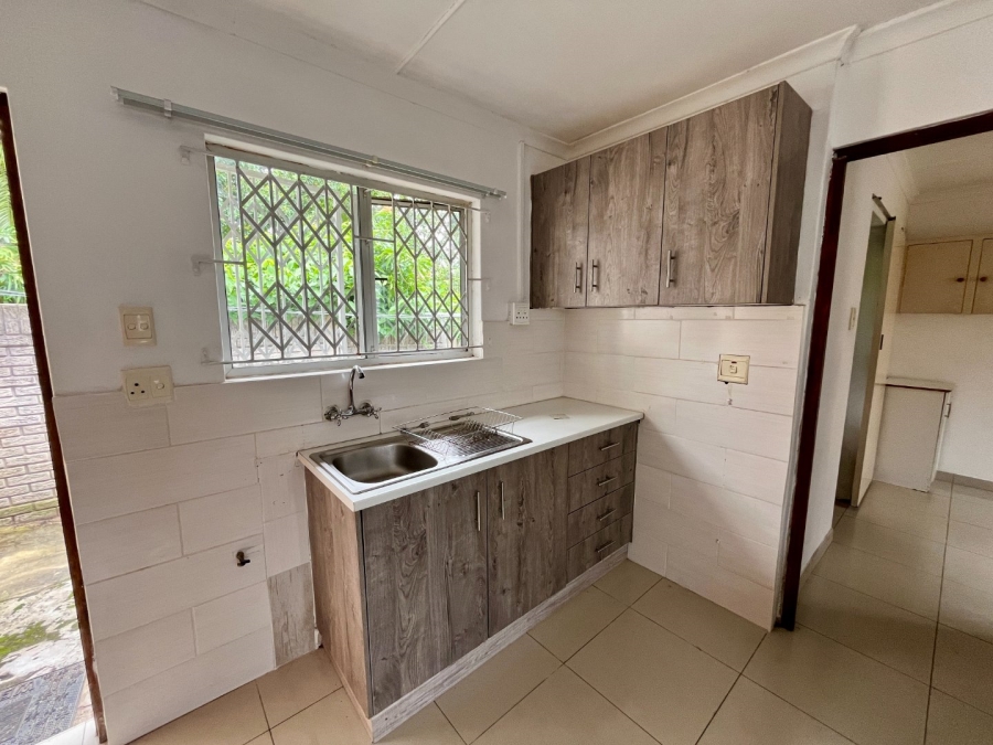 To Let 1 Bedroom Property for Rent in Mount Vernon KwaZulu-Natal