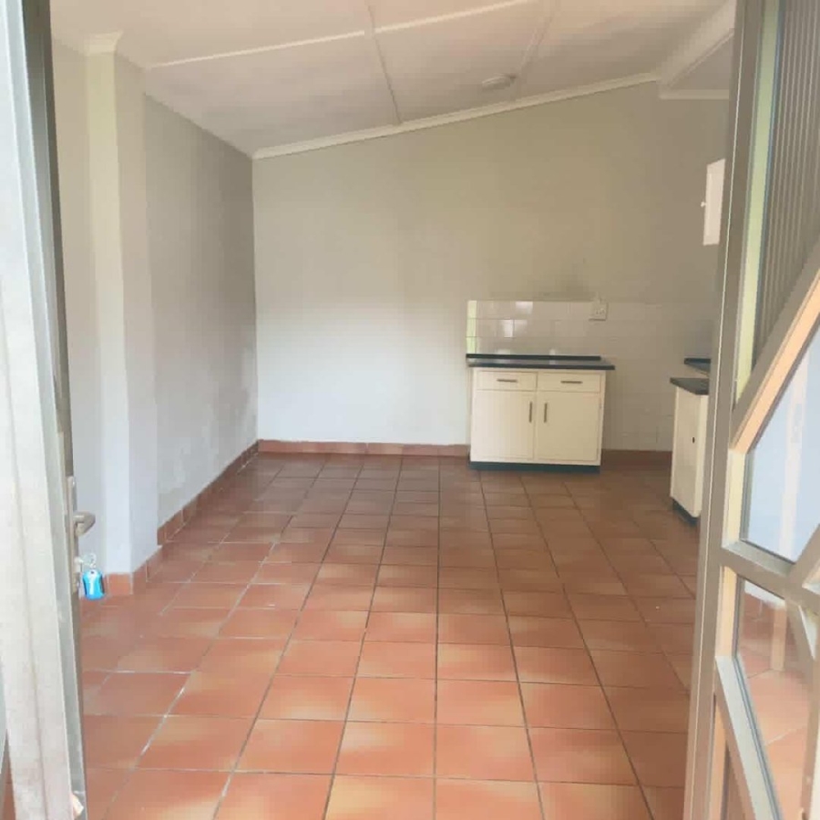 To Let 1 Bedroom Property for Rent in Athlone KwaZulu-Natal