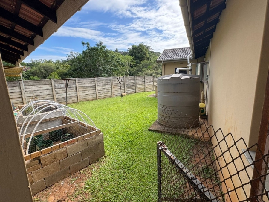 2 Bedroom Property for Sale in Umtentweni KwaZulu-Natal