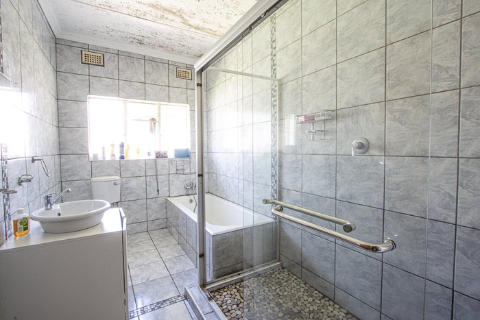 5 Bedroom Property for Sale in Newcastle KwaZulu-Natal