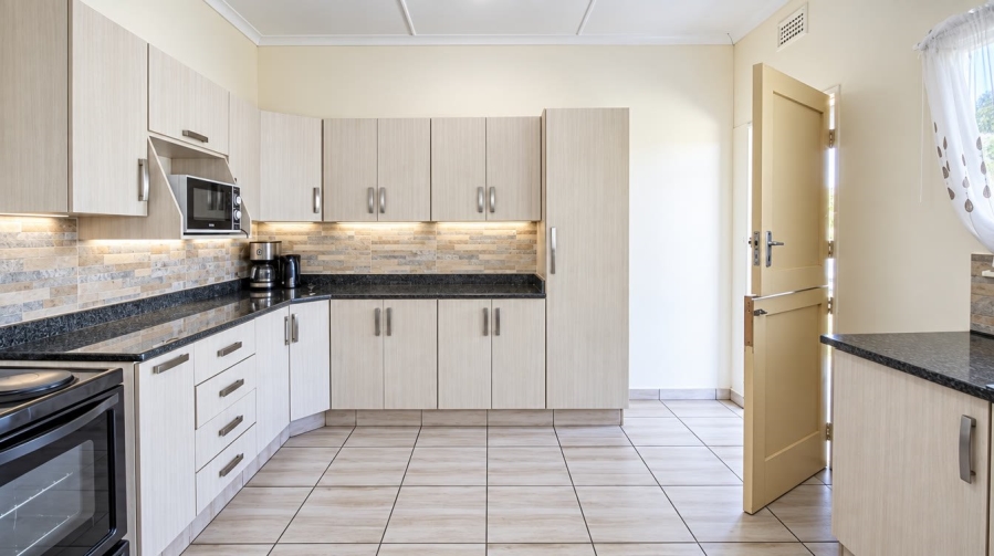 5 Bedroom Property for Sale in Newcastle KwaZulu-Natal