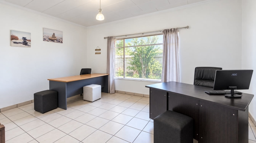 5 Bedroom Property for Sale in Newcastle KwaZulu-Natal