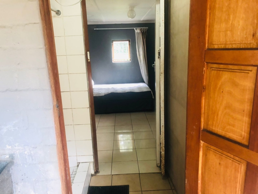 To Let 1 Bedroom Property for Rent in Kloof KwaZulu-Natal