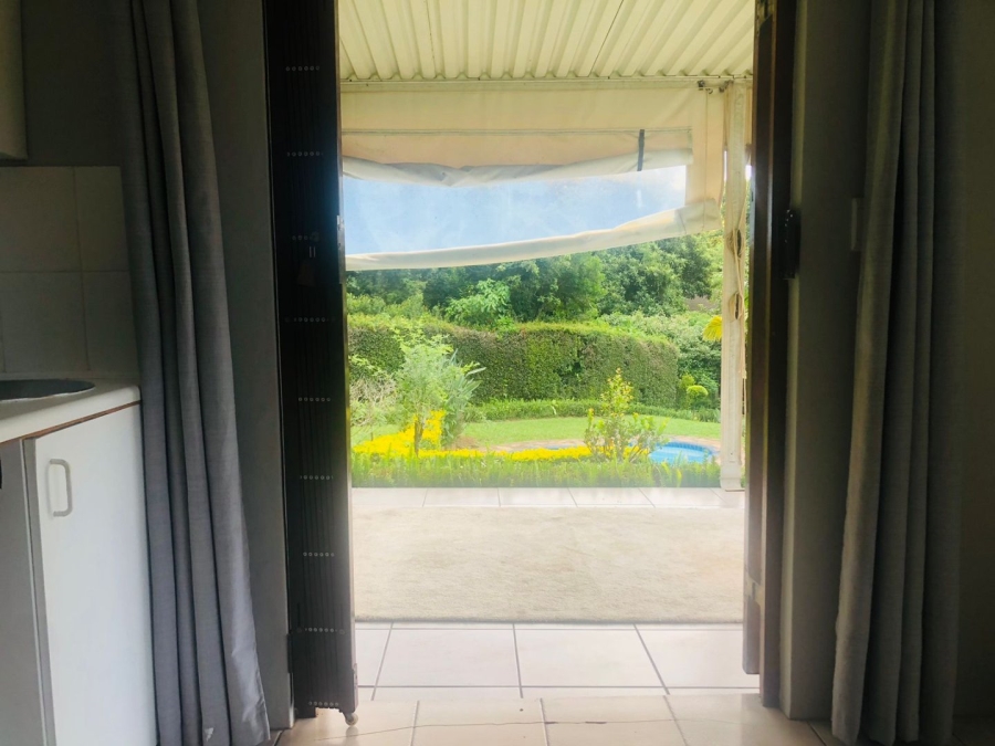 To Let 1 Bedroom Property for Rent in Kloof KwaZulu-Natal