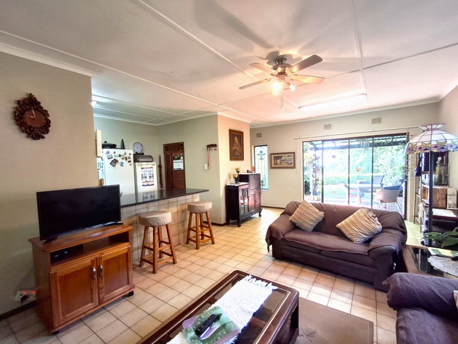 3 Bedroom Property for Sale in Port Edward KwaZulu-Natal