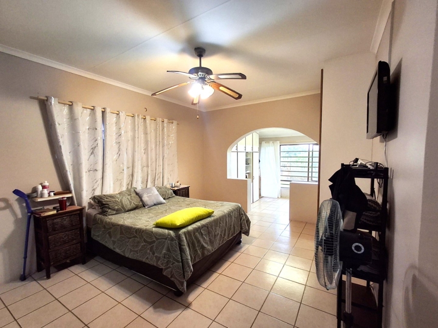 3 Bedroom Property for Sale in Port Edward KwaZulu-Natal