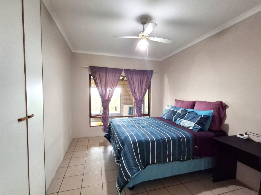 3 Bedroom Property for Sale in Port Edward KwaZulu-Natal