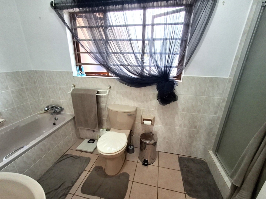 3 Bedroom Property for Sale in Port Edward KwaZulu-Natal