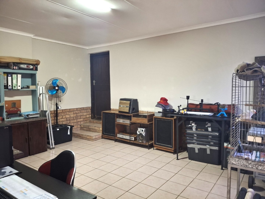 3 Bedroom Property for Sale in Port Edward KwaZulu-Natal