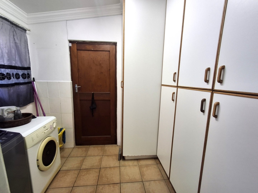 3 Bedroom Property for Sale in Port Edward KwaZulu-Natal