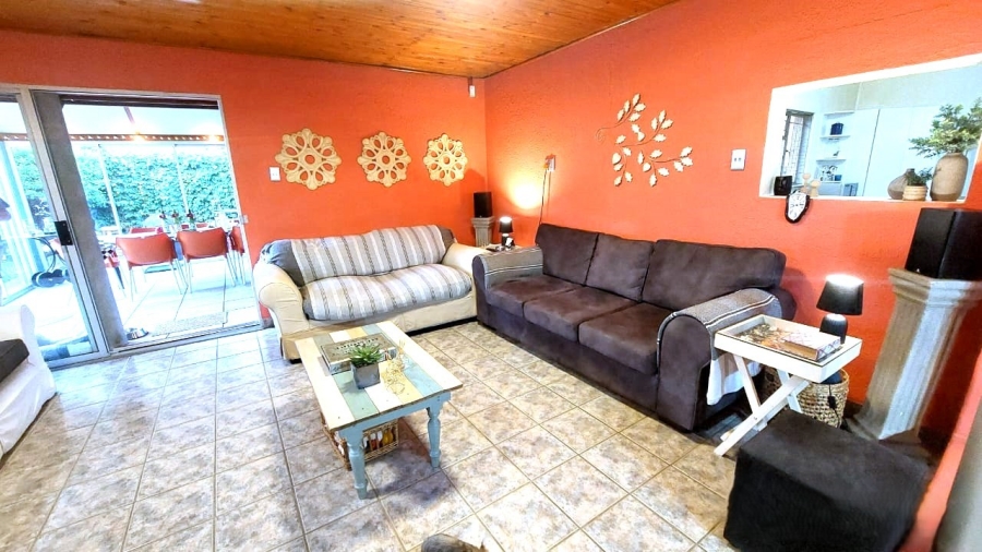 3 Bedroom Property for Sale in Aviary Hill KwaZulu-Natal