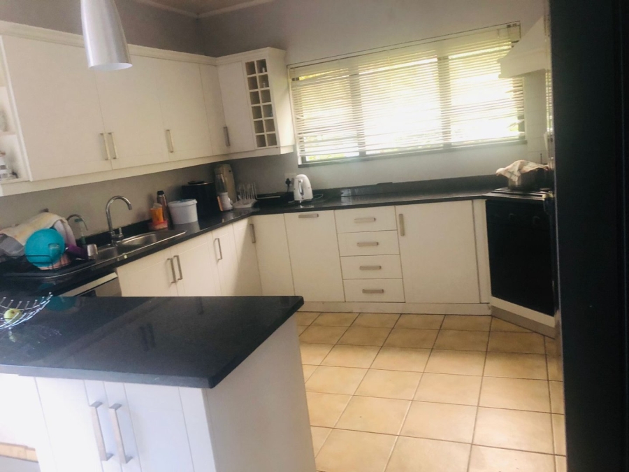 4 Bedroom Property for Sale in Kloof KwaZulu-Natal