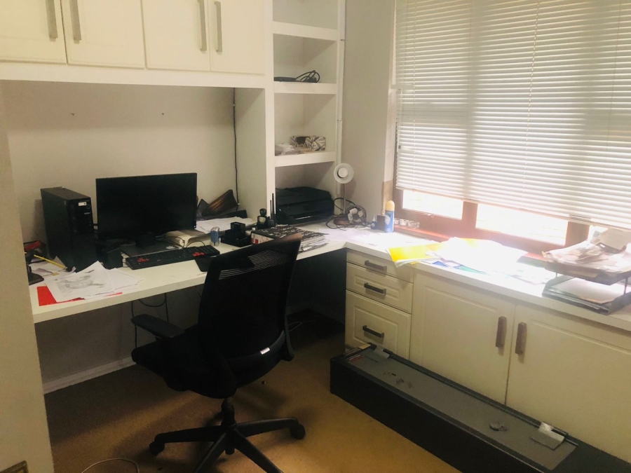 4 Bedroom Property for Sale in Kloof KwaZulu-Natal