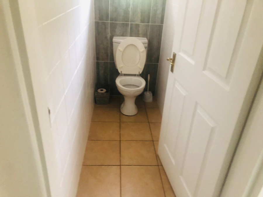 4 Bedroom Property for Sale in Kloof KwaZulu-Natal