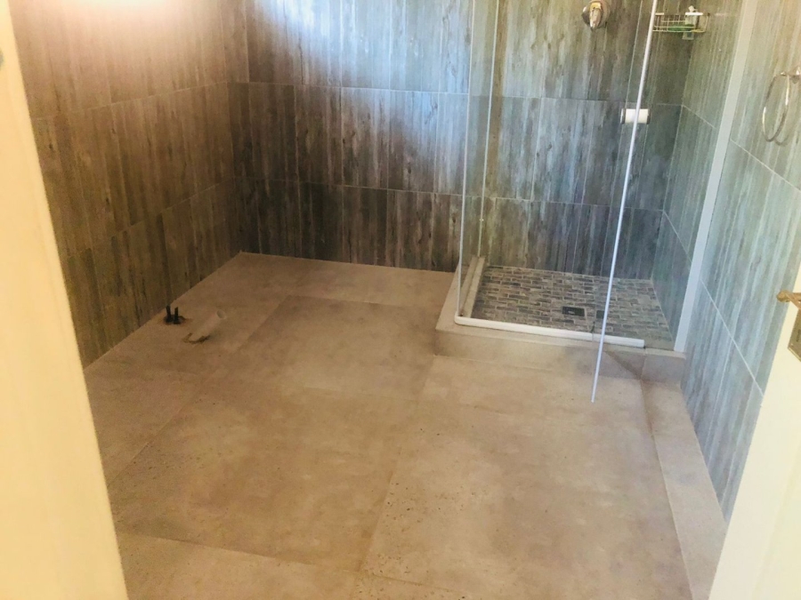 4 Bedroom Property for Sale in Kloof KwaZulu-Natal