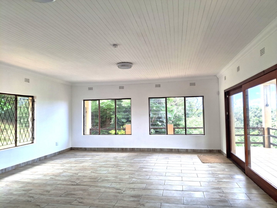 5 Bedroom Property for Sale in Leisure Crest KwaZulu-Natal