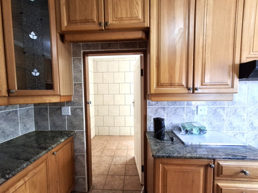 5 Bedroom Property for Sale in Leisure Crest KwaZulu-Natal