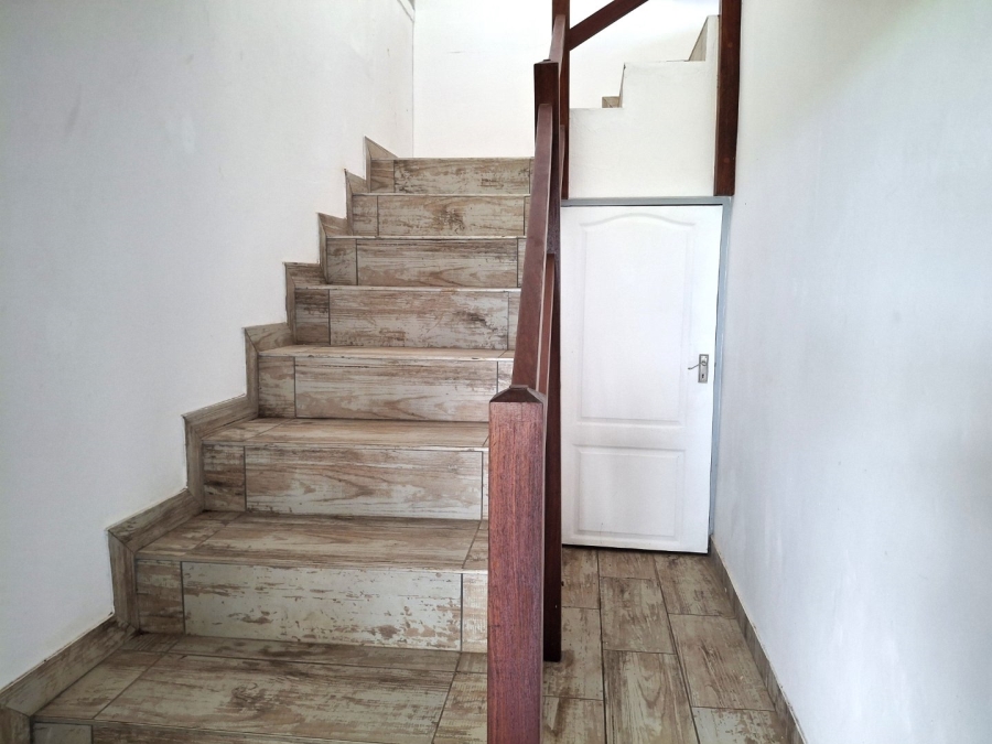 5 Bedroom Property for Sale in Leisure Crest KwaZulu-Natal