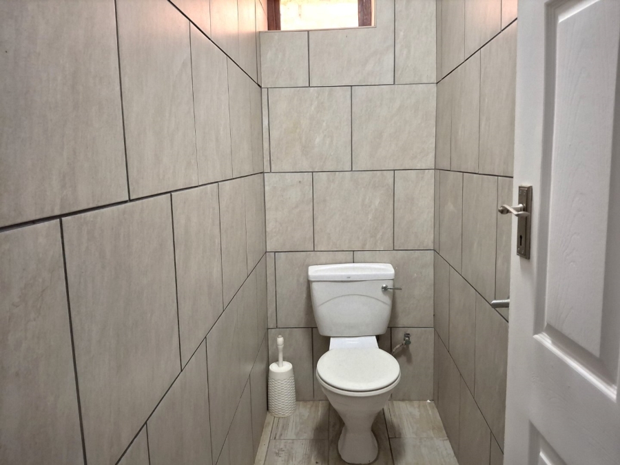 5 Bedroom Property for Sale in Leisure Crest KwaZulu-Natal