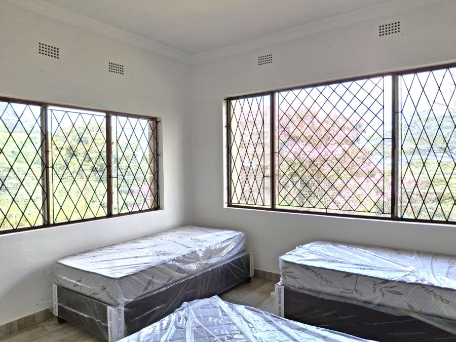 5 Bedroom Property for Sale in Leisure Crest KwaZulu-Natal