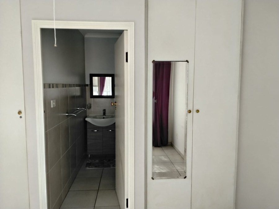 1 Bedroom Property for Sale in Scottburgh Central KwaZulu-Natal