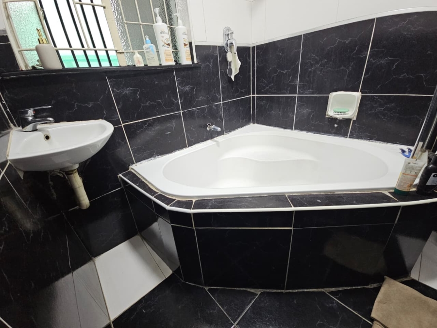 3 Bedroom Property for Sale in Arborpark KwaZulu-Natal