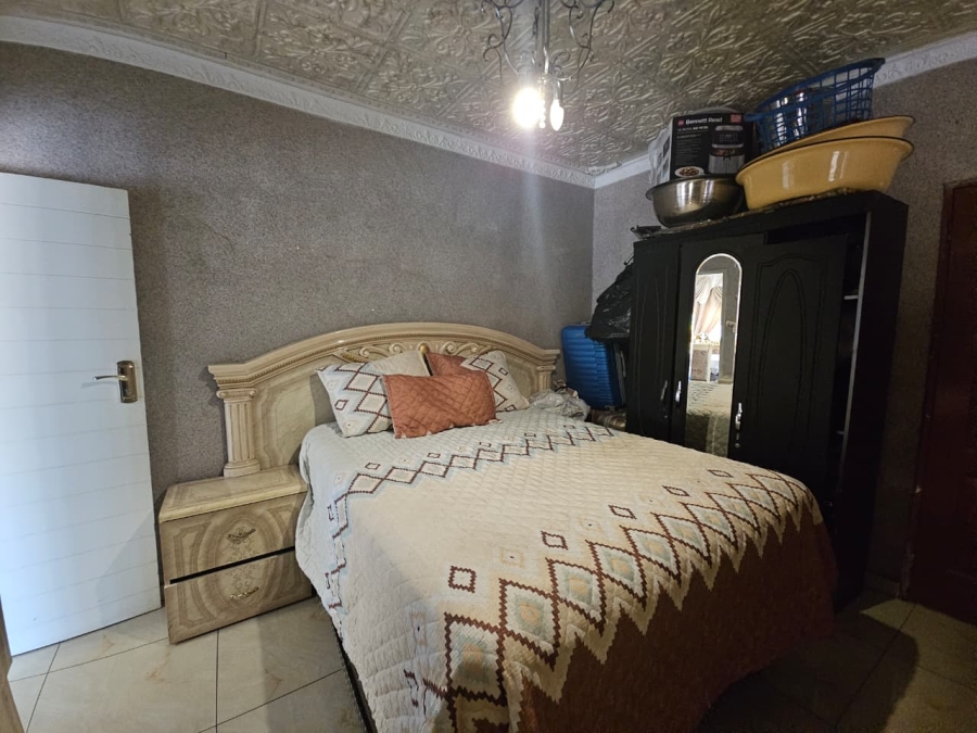 5 Bedroom Property for Sale in Pioneer Park KwaZulu-Natal