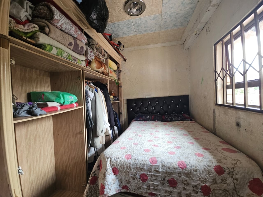 5 Bedroom Property for Sale in Pioneer Park KwaZulu-Natal