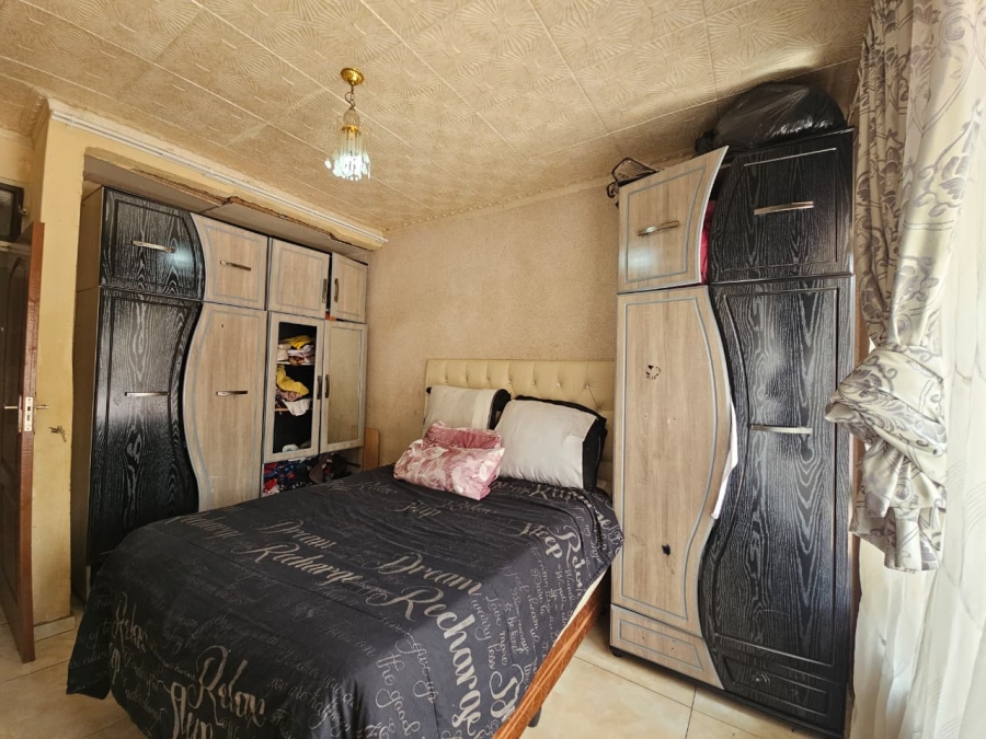 5 Bedroom Property for Sale in Pioneer Park KwaZulu-Natal