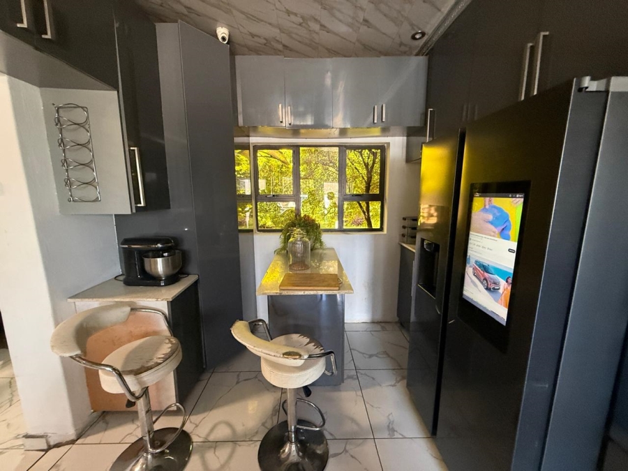 4 Bedroom Property for Sale in Scottsville KwaZulu-Natal