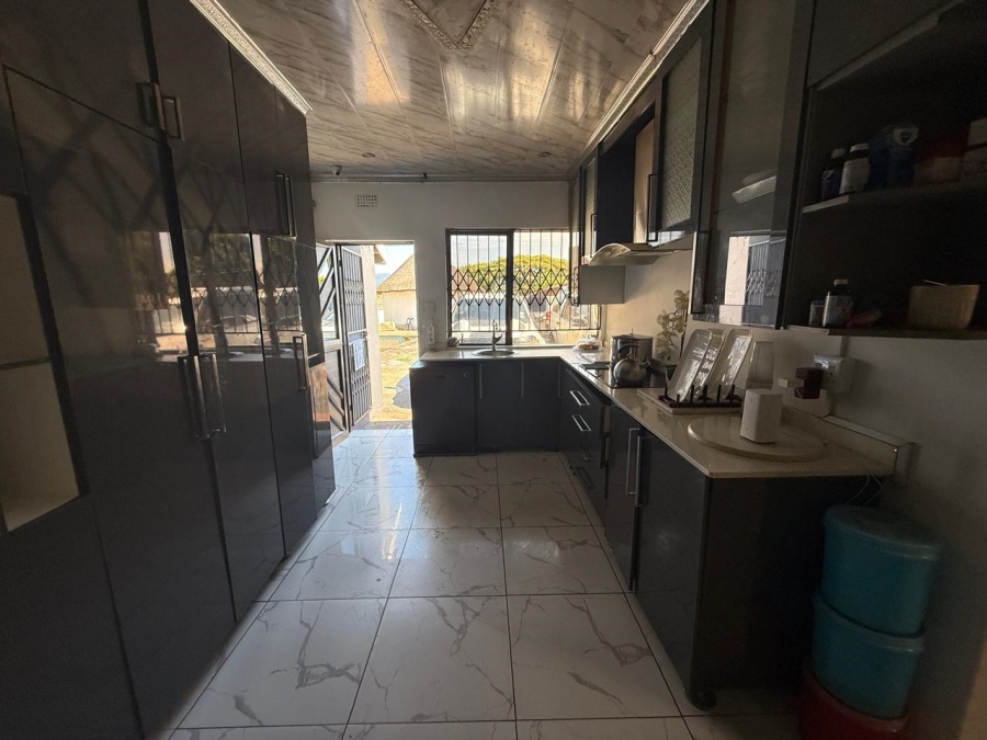 4 Bedroom Property for Sale in Scottsville KwaZulu-Natal