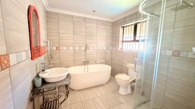 5 Bedroom Property for Sale in Trafalgar KwaZulu-Natal