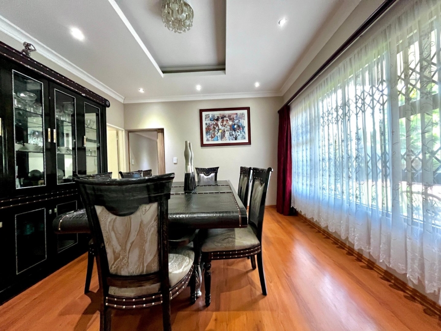 5 Bedroom Property for Sale in Signal Hill KwaZulu-Natal