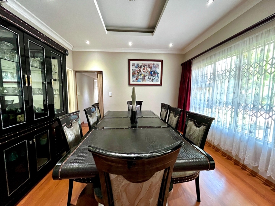 5 Bedroom Property for Sale in Signal Hill KwaZulu-Natal