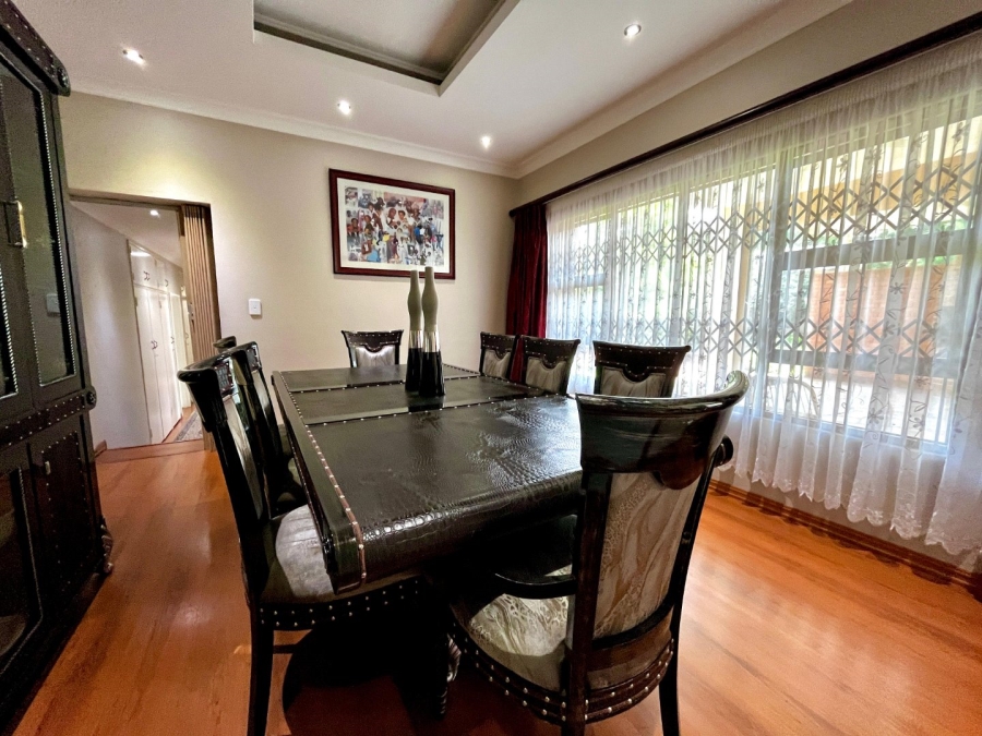 5 Bedroom Property for Sale in Signal Hill KwaZulu-Natal