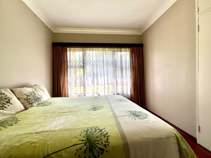 5 Bedroom Property for Sale in Signal Hill KwaZulu-Natal