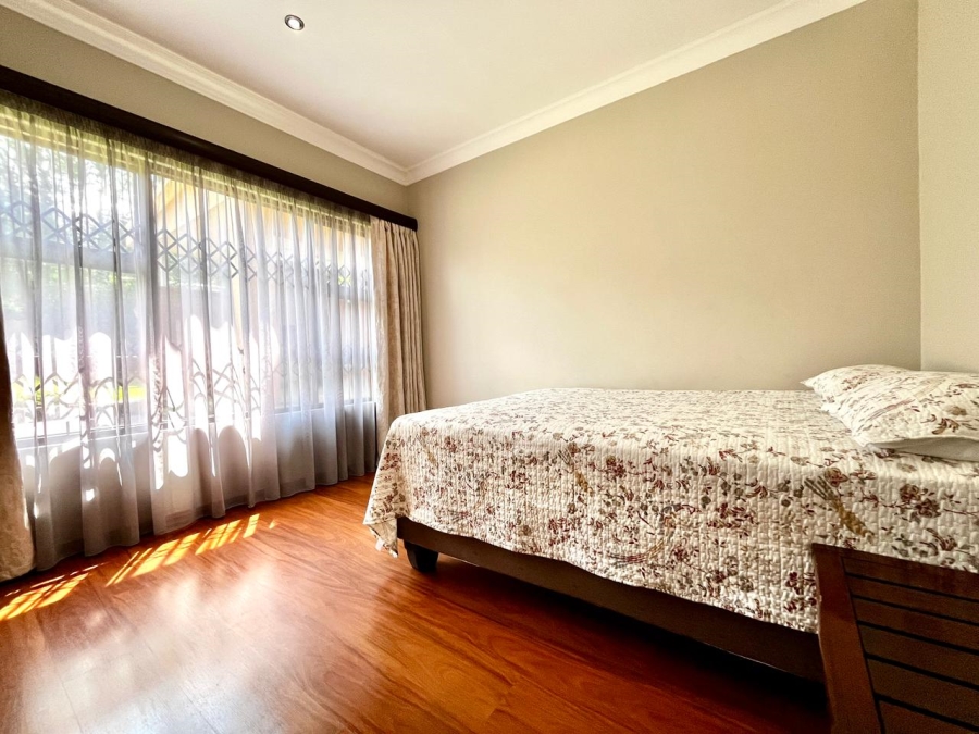 5 Bedroom Property for Sale in Signal Hill KwaZulu-Natal