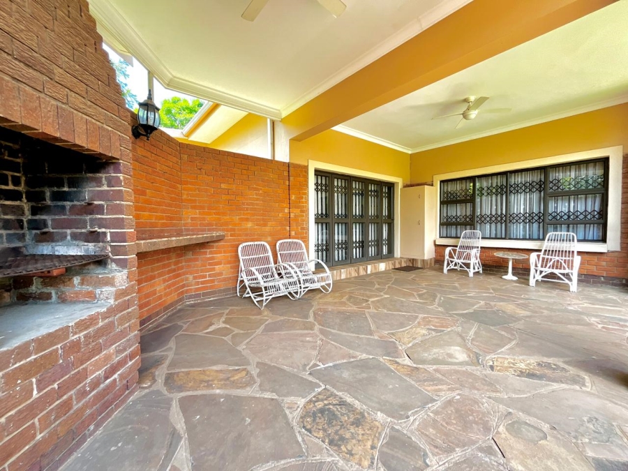 5 Bedroom Property for Sale in Signal Hill KwaZulu-Natal